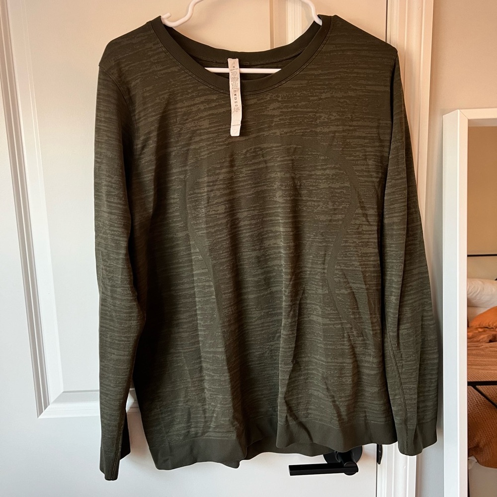 Green Lululemon Long Sleeve — fitted